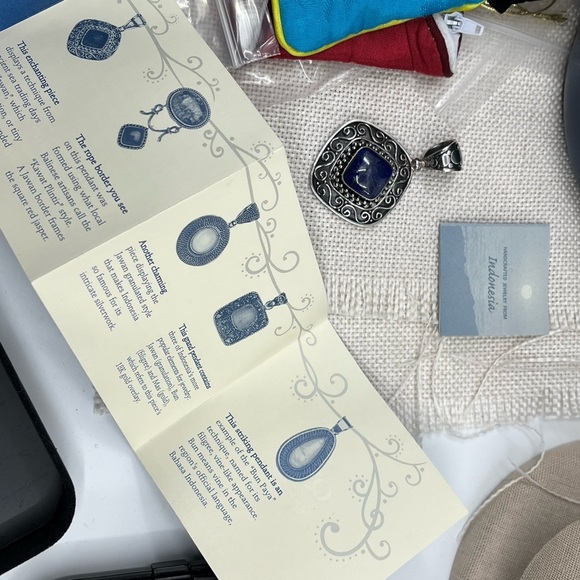 Vintage Sterling Silver 925 Lapis Pendant with Jawan Filigree Design, Indonesia - Picture 13 of 17